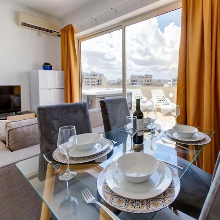 Appartamento Sunny Coast Sliema Penthouse With Jacuzzi Sliema