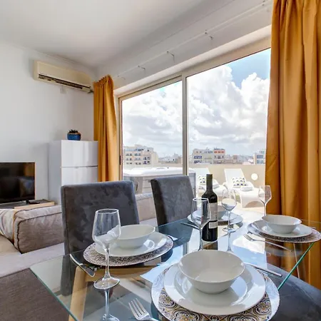 Sunny Coast Sliema Penthouse With Jacuzzi Apartment *