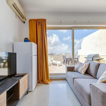 Sunny Coast Sliema Penthouse With Jacuzzi Apartment Sliema