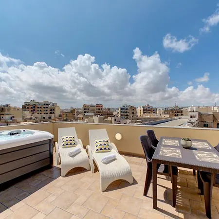 Appartamento Sunny Coast Sliema Penthouse With Jacuzzi Sliema